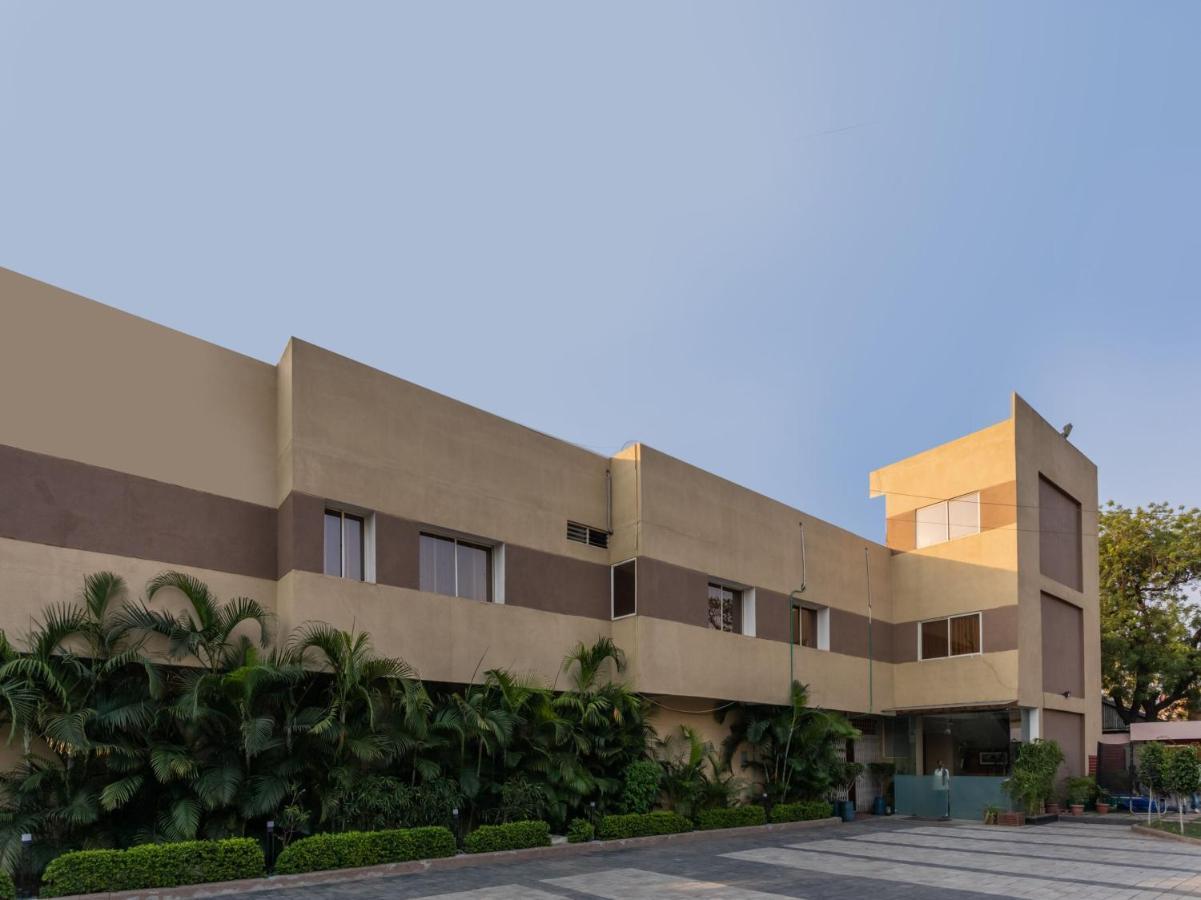SPOT ON 73694 Hotel Prakash Saharanpur Exterior foto